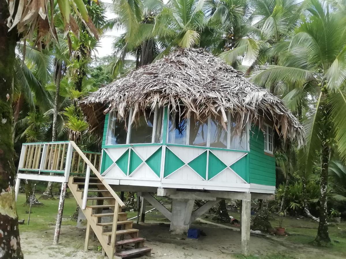 Buccaneer Resort Carenero Экстерьер фото