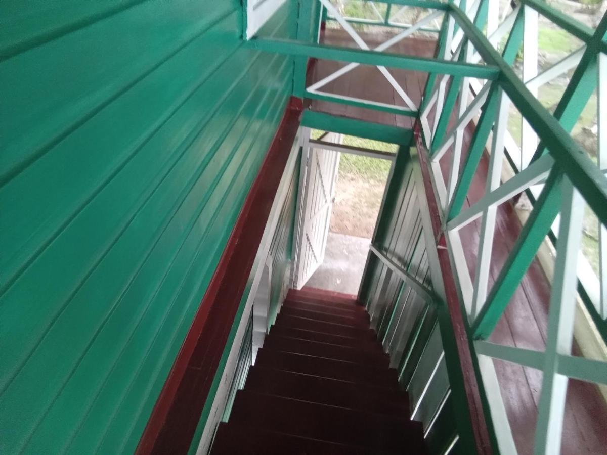 Buccaneer Resort Carenero Экстерьер фото