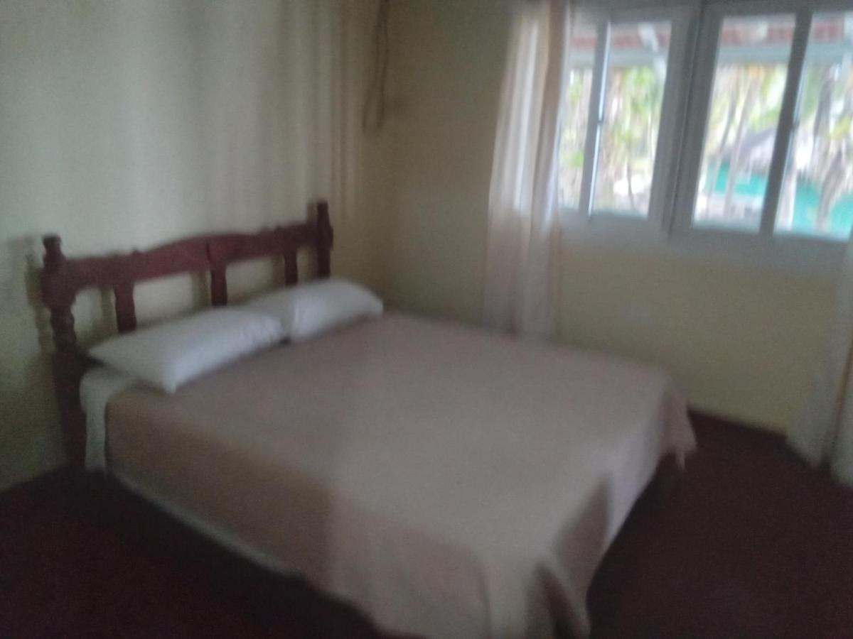 Buccaneer Resort Carenero Экстерьер фото